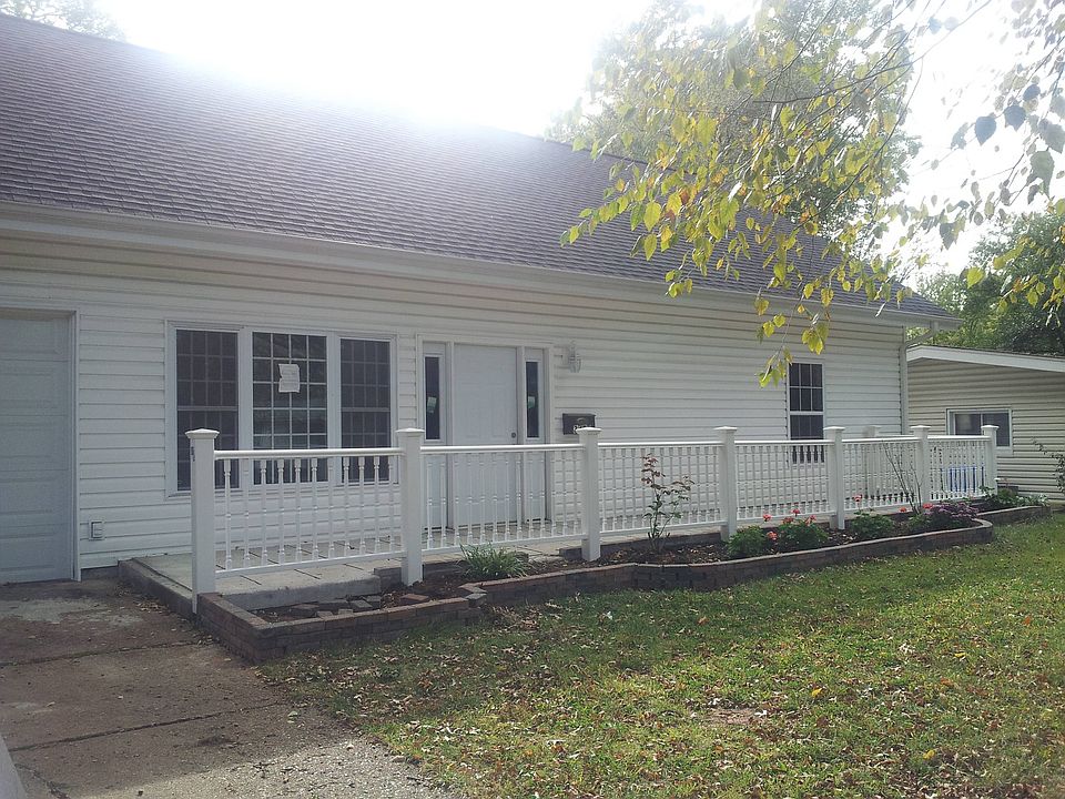 1st image of 2400 Cherry Ln