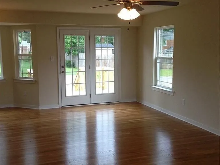 4816 Bethlehem Rd — Photo 5