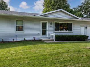 835 S Main St, Oregon, WI 53575