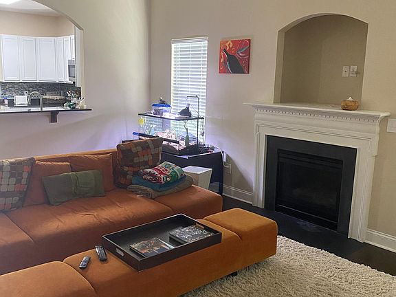 Living room w/ Fireplace