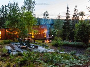 263 N Haven Rd, Vinalhaven, ME 04863