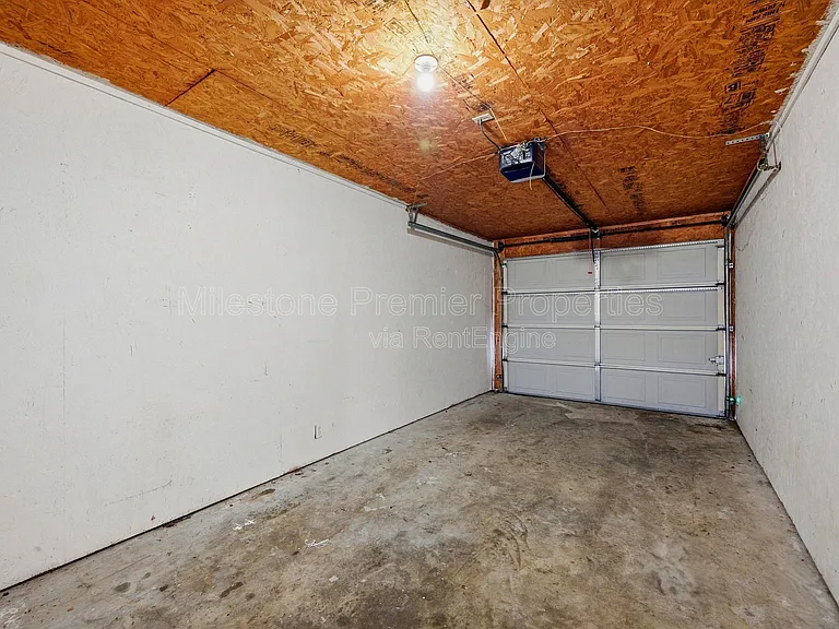 906 W Houston St #1 — Photo 20