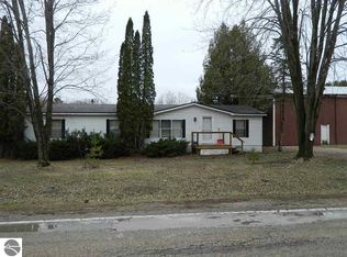 9739 E Broomfield Rd, Mt Pleasant, MI 48858