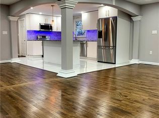 95 East St S, Suffield, CT 06078