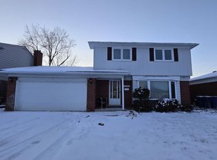 30829 Eiffel Ave, Warren, MI 48088
