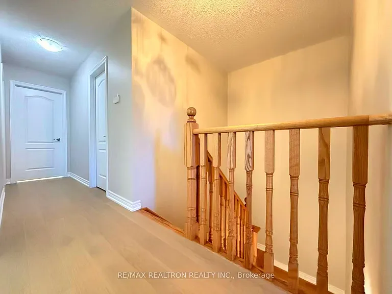 7 Hyacinth St — Photo 34