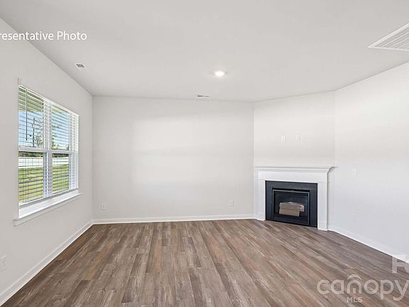 2nd image of 169 Maple Valley St