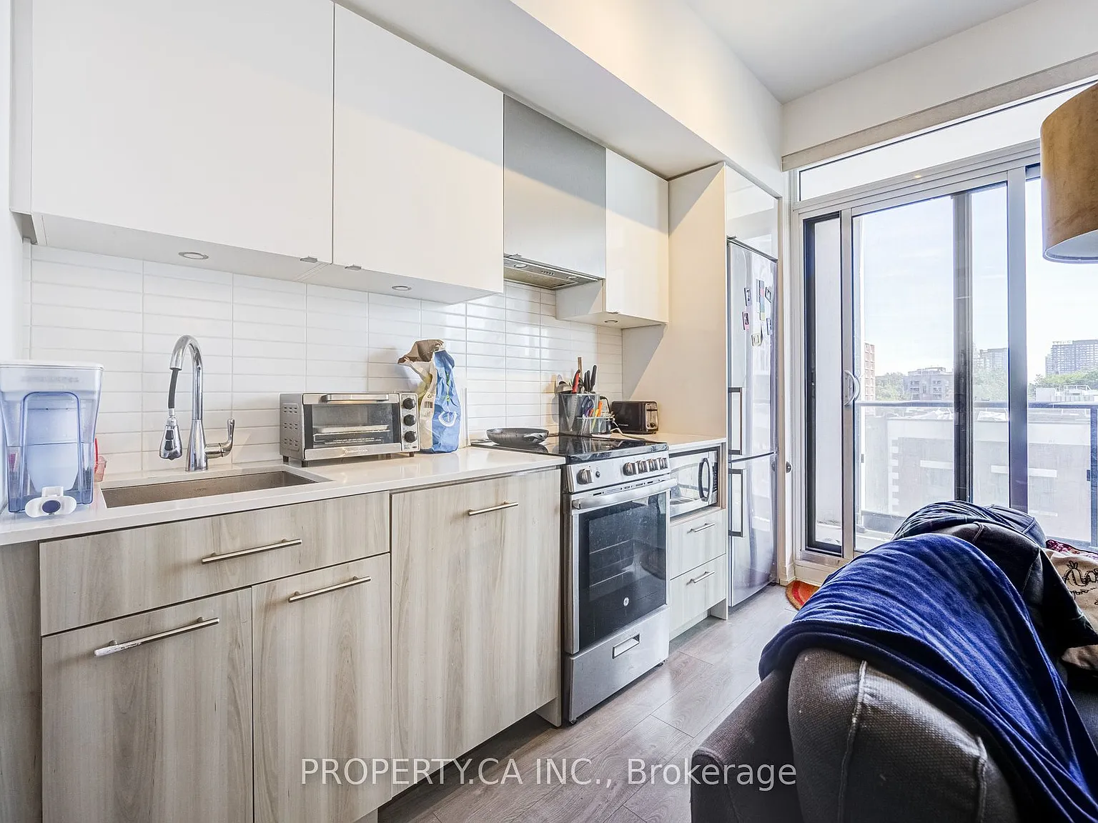2 bed, $2,400 — Photo 4