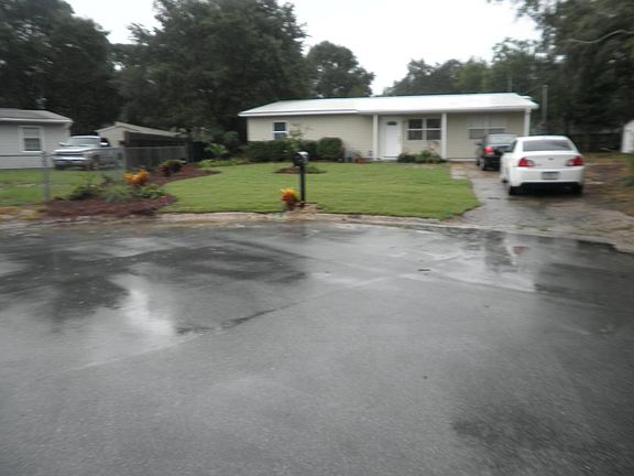 3rd image of 5 Spencer Ct