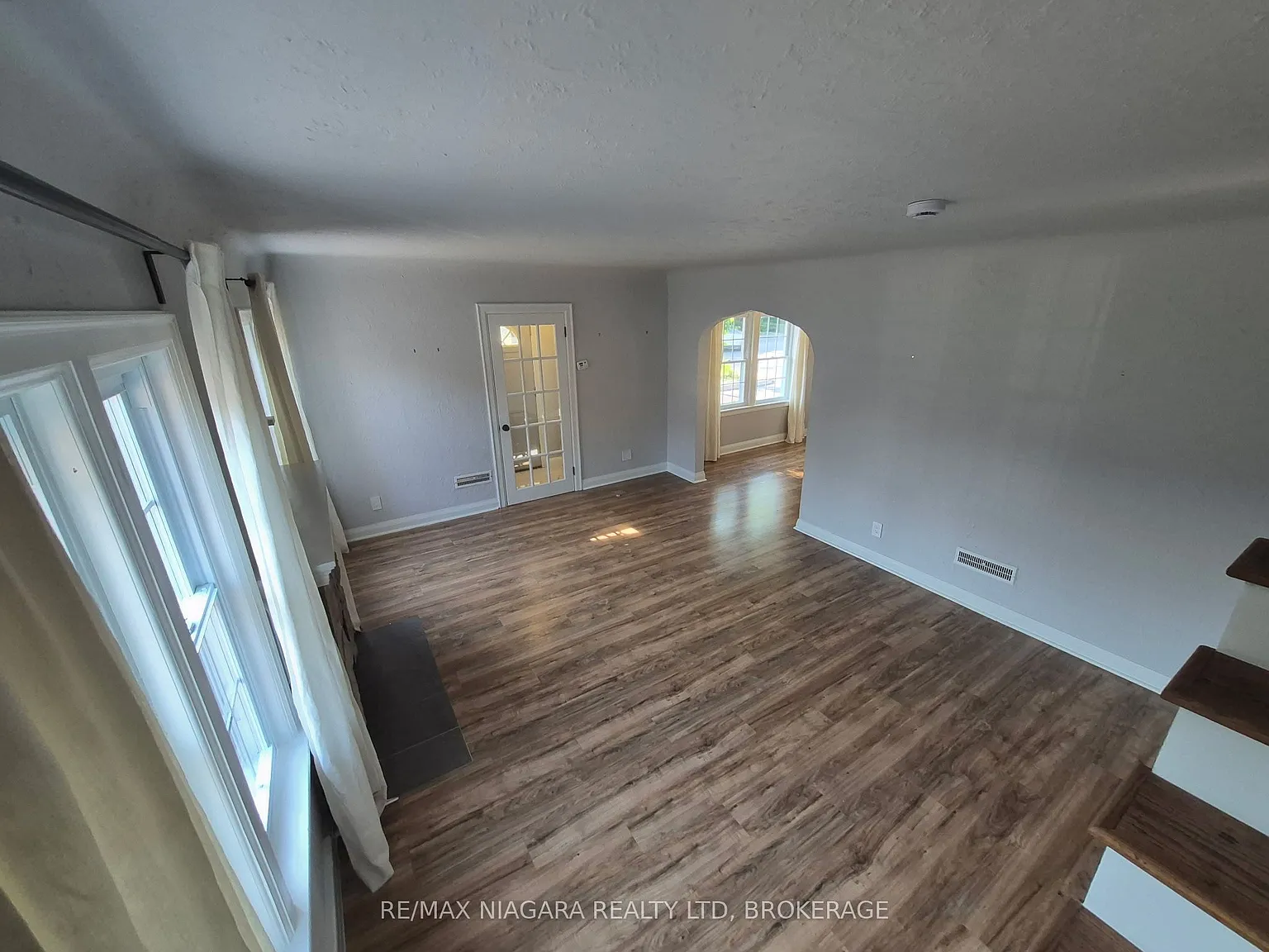 3 bed, $2,500 — Photo 4