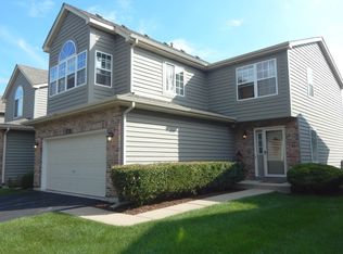 1735 Tamahawk Ln, Naperville, IL 60564