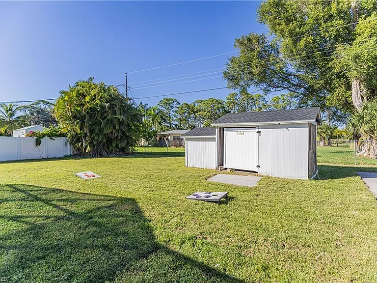 4584 San Antonio Ln — Photo 11