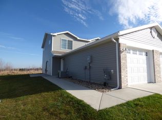 519 Pointe Ct SW, Rochester, MN 55902