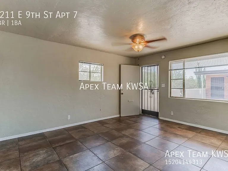 1211 E 9th St #7 — Photo 17
