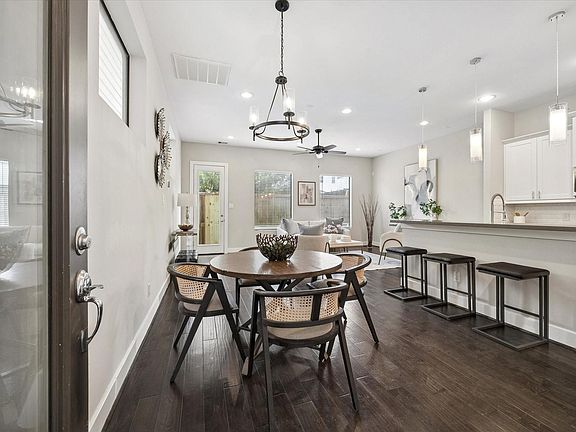5th image of 4857 Rich Oak Dr