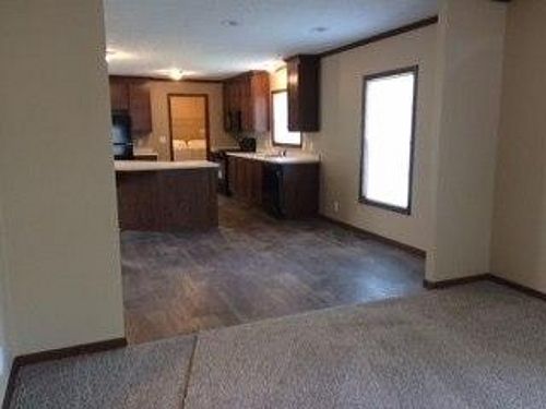5th image of 19 Sharon Dr