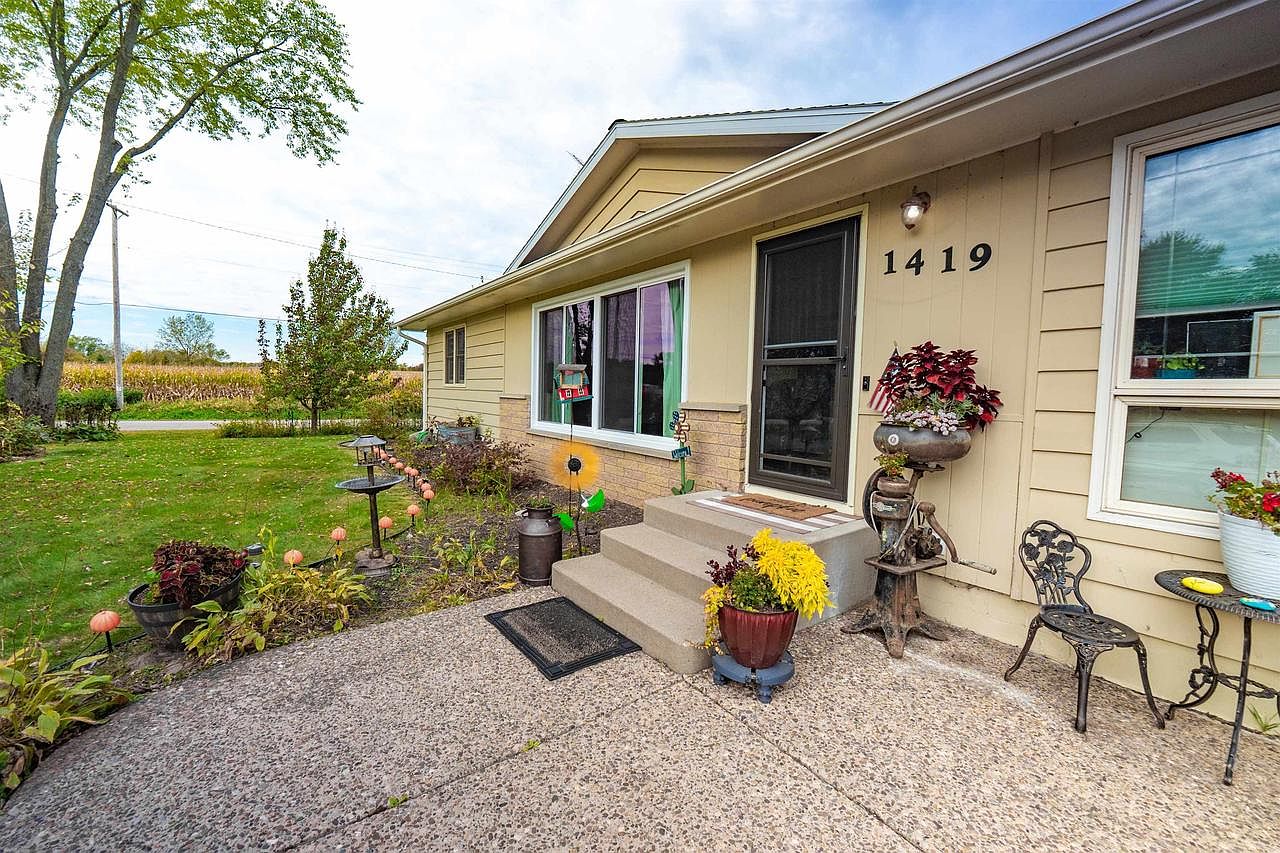1419 Dora Street, Tomah, WI 54660 | Zillow