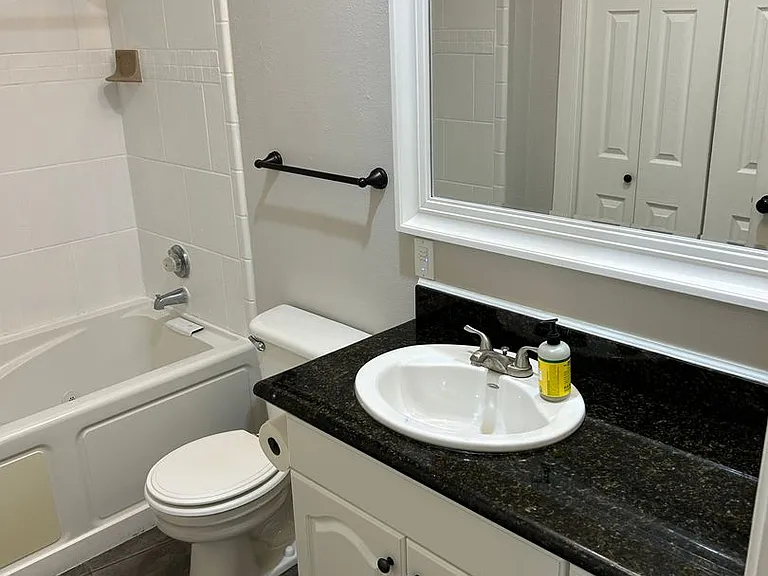 801 Rainier Ave N #B309 — Photo 29