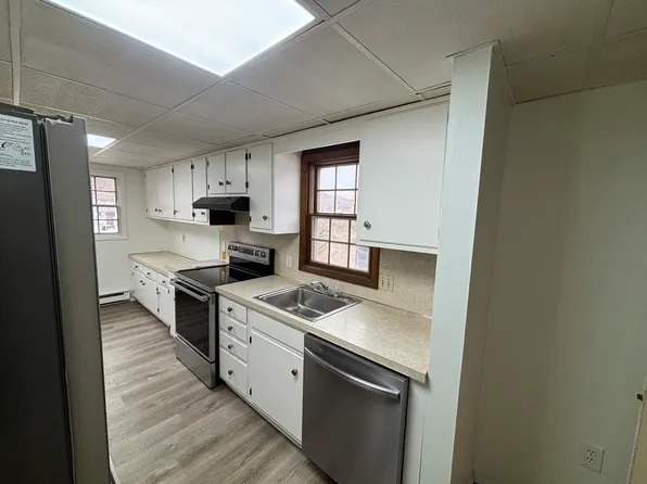 110 W Ridge St #6, Lansford, PA 18232