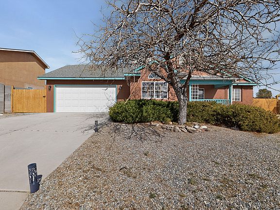 4th image of 7417 Mackenzie Dr NE