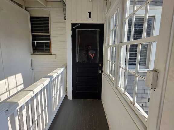 2nd image of 648 University Ave APT 1