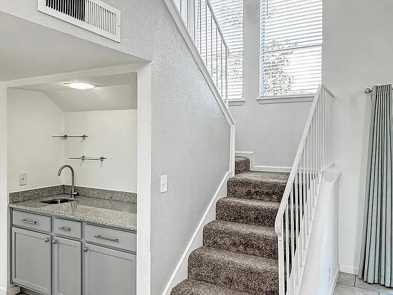 6923 Glen Fair — Photo 6