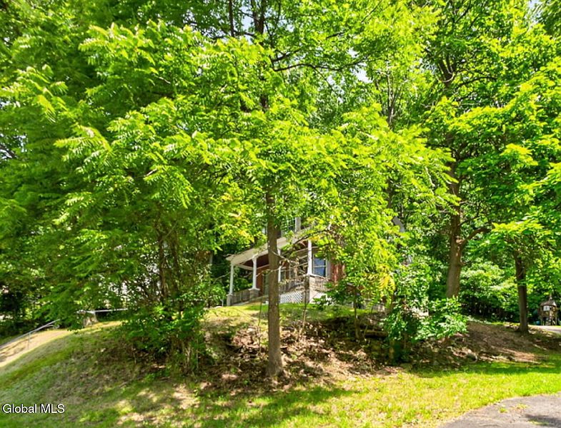3rd image of 17 Northampton Road