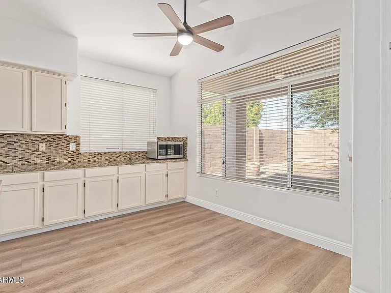 15213 N 55th Way — Photo 16