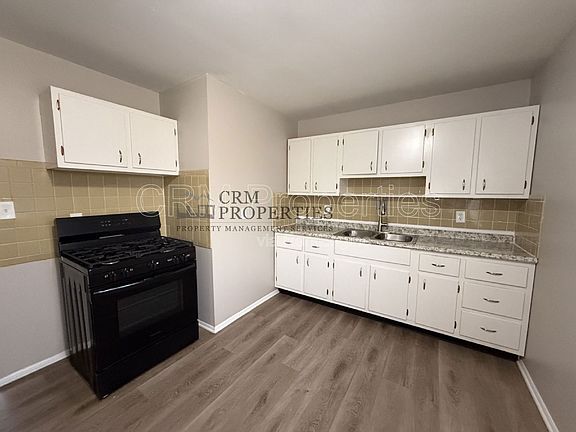 5th image of 3156 N Dequincy St