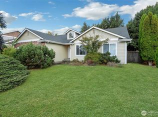 708 16th St NW, Puyallup, WA