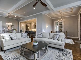 9343 Cedar Reserve Dr, Prairie Village, KS 66207