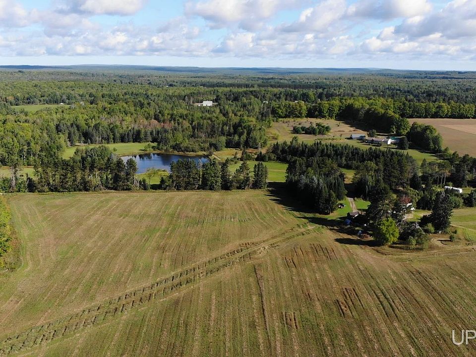 1st image of 1 Strawberry Ln