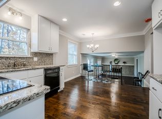 230 E Valley Dr, Marietta, GA 30068