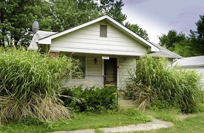 1st image of 3320 Brewer Dr