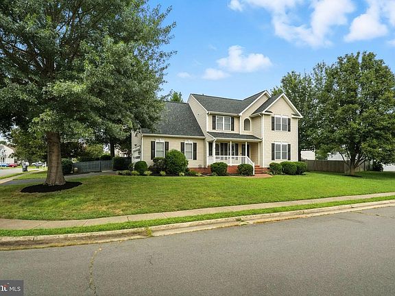 3rd image of 2 Sunset Ridge Ln