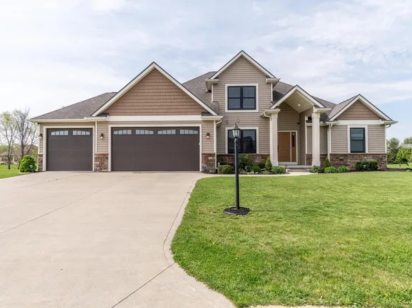 1235 Yorkshire Dr, Shipshewana, IN 46565