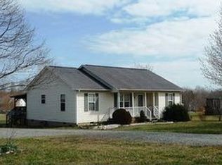 5621 Wagon Farm Rd, Efland, NC 27243