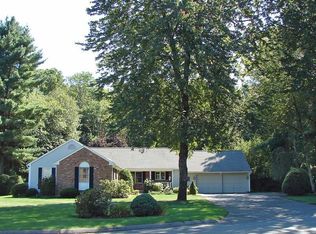 4 Winterberry Dr, Wilbraham, MA 01095