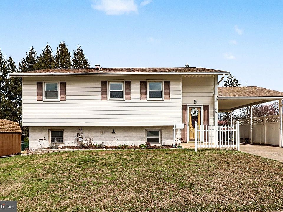 1st image of 9 Faye Rd