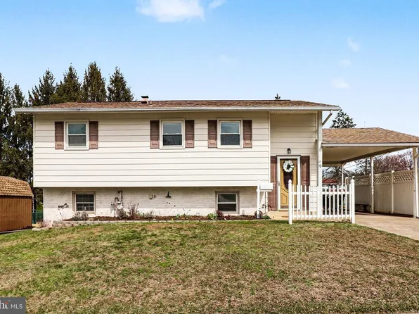 9 Faye Rd, Middletown, PA 17057