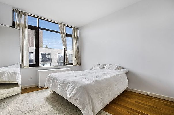 1st image of 142 N 6th St APT 3G