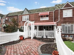 6134 79th St, Middle Village, NY 11379