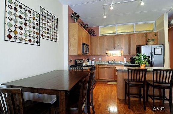 3rd image of 3125 W Fullerton Ave APT 509