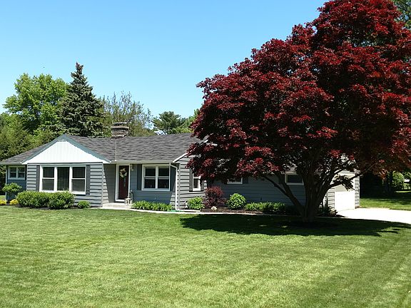 2nd image of 815 Pasadena Dr