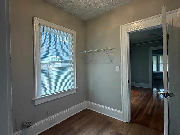 861 Oakhill Ave SW — Photo 32