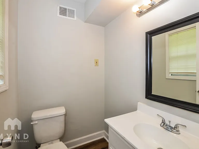 2593 Courtney Dr — Photo 14