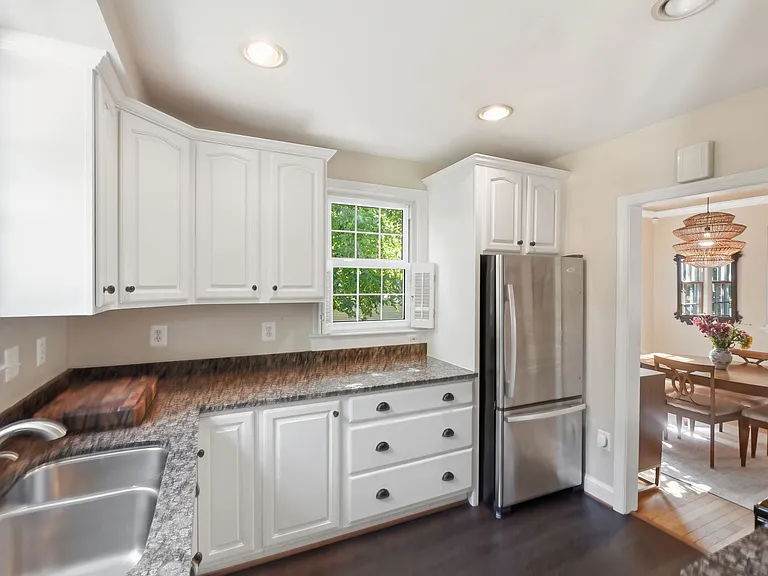 110 Stewart Ave — Photo 9