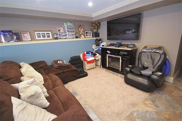 Sold by Bergen Basin Real Estate | media 9