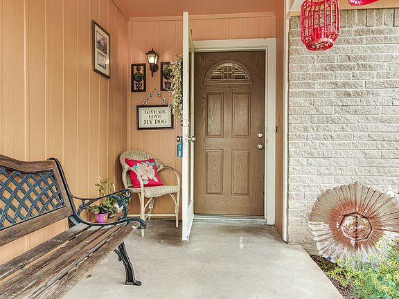3rd image of 2245 Chandelle Dr