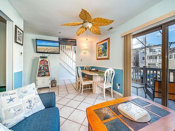4th image of 1412 Ocean Ave #4